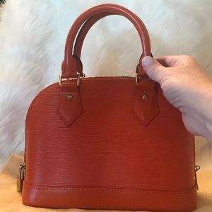 Louis Vuitton Alma BB// epi leather// M41420